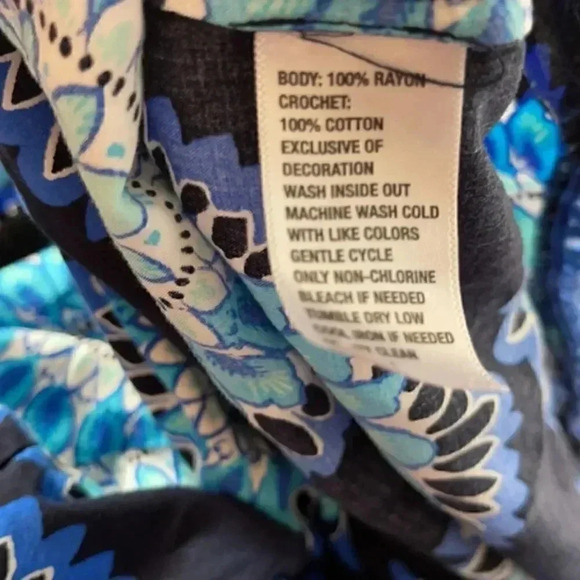 Crown & Ivy 3/4 lace sleeves size Large blouse - Picture 5 of 5